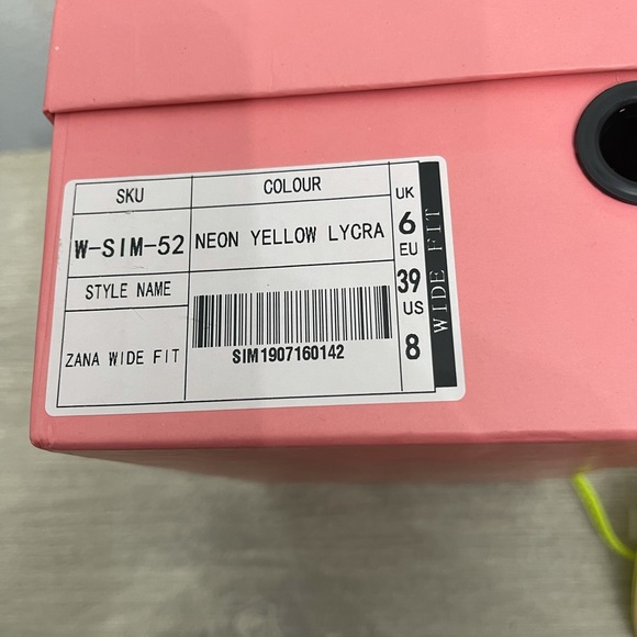 New Simmi London Heels - Picture 3 of 6